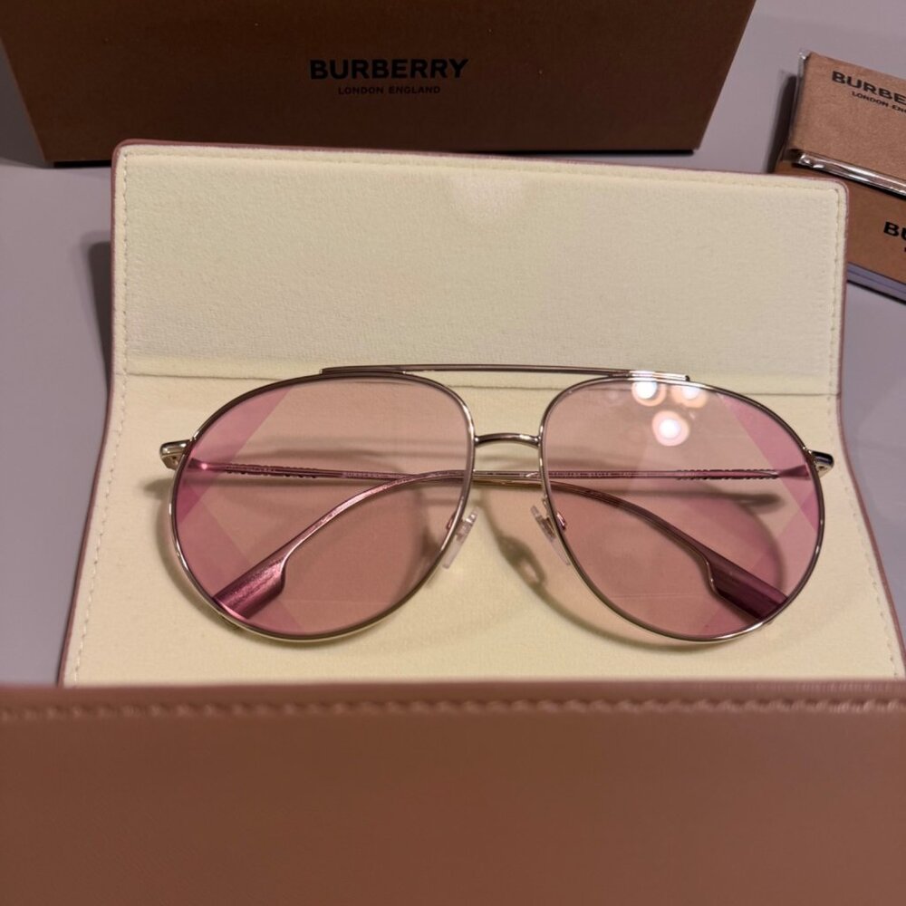 Burberry Pink Aviator Sunglasses – Brand New / Never Worn